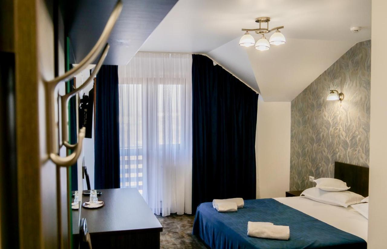 Motel Infinit Târgu Jiu Exteriör bild